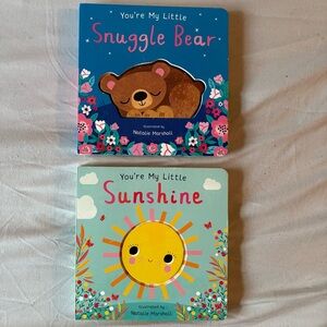 2 TODDLER BOOKS + LAUGH&LEARN TOY
